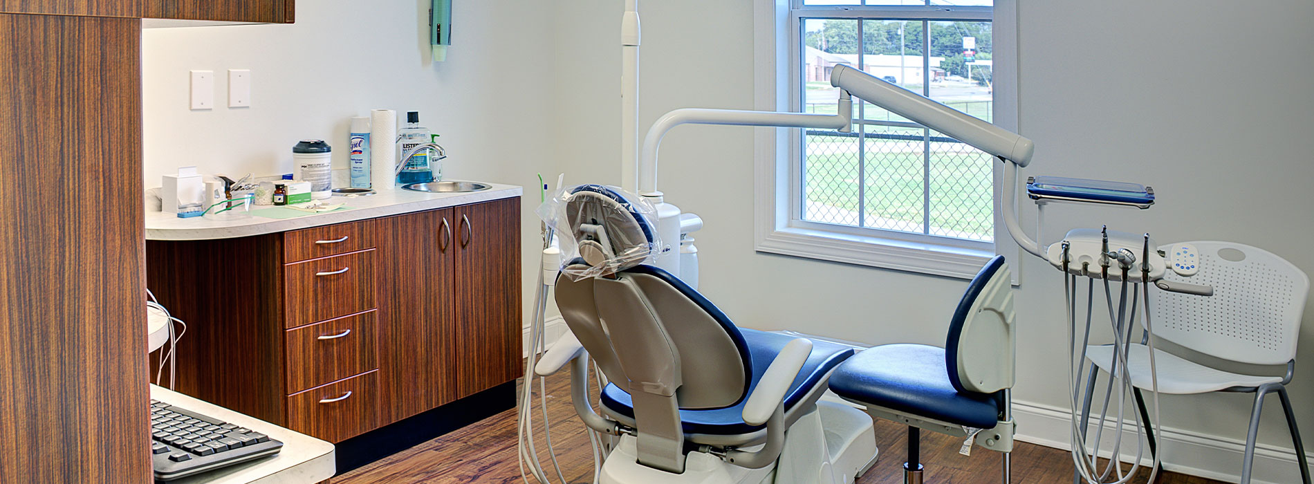 Drs. Kenneth Robin Rawlinson, LLC | Periodontal Treatment, Veneers and Root Canals